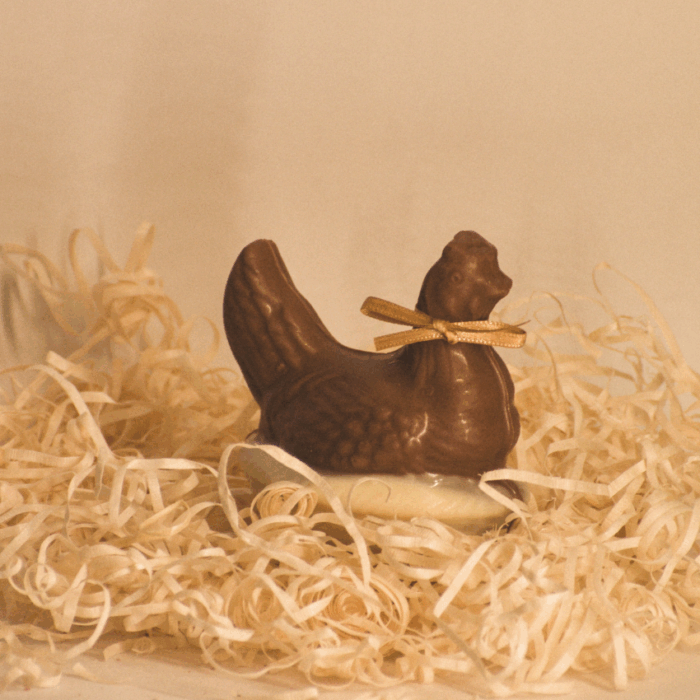 FIGURA GALLINA CHICA